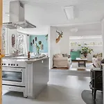 18 Person In Frederiksvaerk-by Traum * Frederiksværk