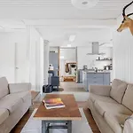 18 Person In Frederiksvaerk-by Traum * Frederiksværk