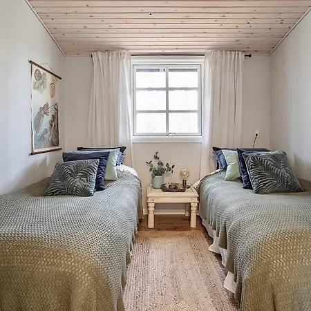 18 Person In Frederiksvaerk-by Traum Frederiksværk